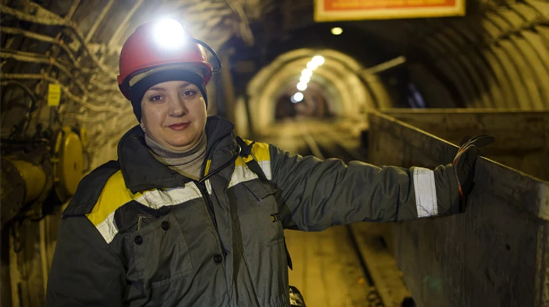 Без жінок стало неможливо видобувати вугілля. День з життя шахти на західному Донбасі
