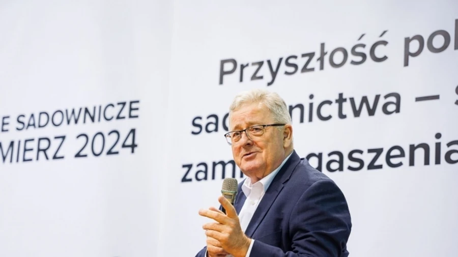 Польський міністр підтримав фермерів: хоче квот і не виключає блокади імпорту з України
