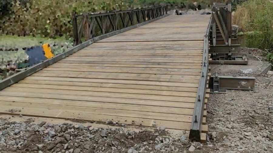 Russians damage bridge in Ukraine's east, but Ukrainian Armed Forces quickly repair it