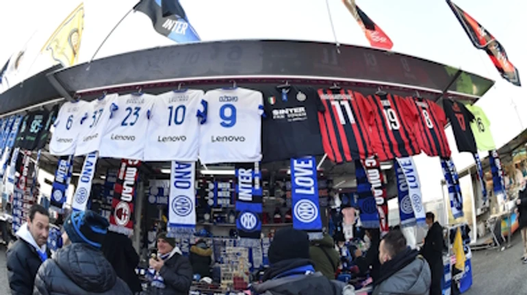 Мафіозі на трибунах: як ультрас Мілана й Інтера об'єднались, щоб грабувати Сан-Сіро