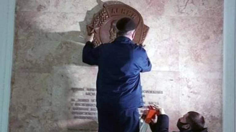 З Харківської міськради не дозволили винести Леніна