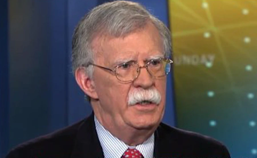 Советник Трампа обсудил с Путиным вмешательство в выборы и Украину - СМИ