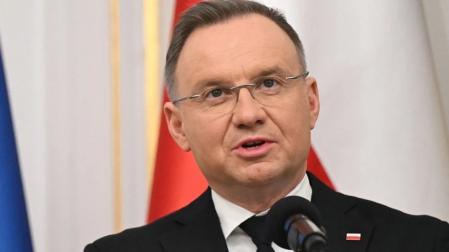 Putin must be forced to beg Ukraine and its allies to negotiate, Polish president says