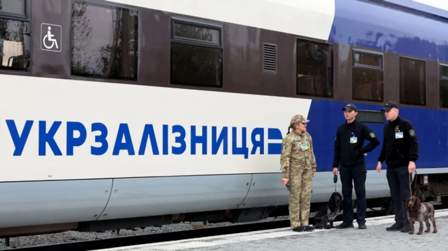 Укрзалізниця назначила 6 дополнительных поездов на Рождественские и Новогодние праздники