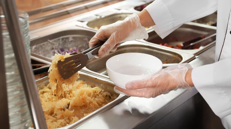 Уряд виділив додаткові 46,5 млн гривень на модернізацію шкільних їдалень: які заклади їх отримають