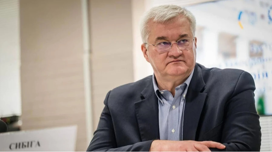 Ukrainian foreign minister sees positive shift in tone in G7 statement on Ukraine