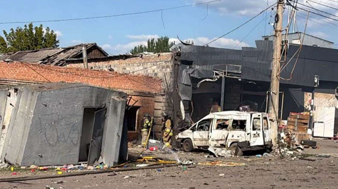 Росіяни вдарили по Краматорську: загинув працівник підприємства, 7 поранених