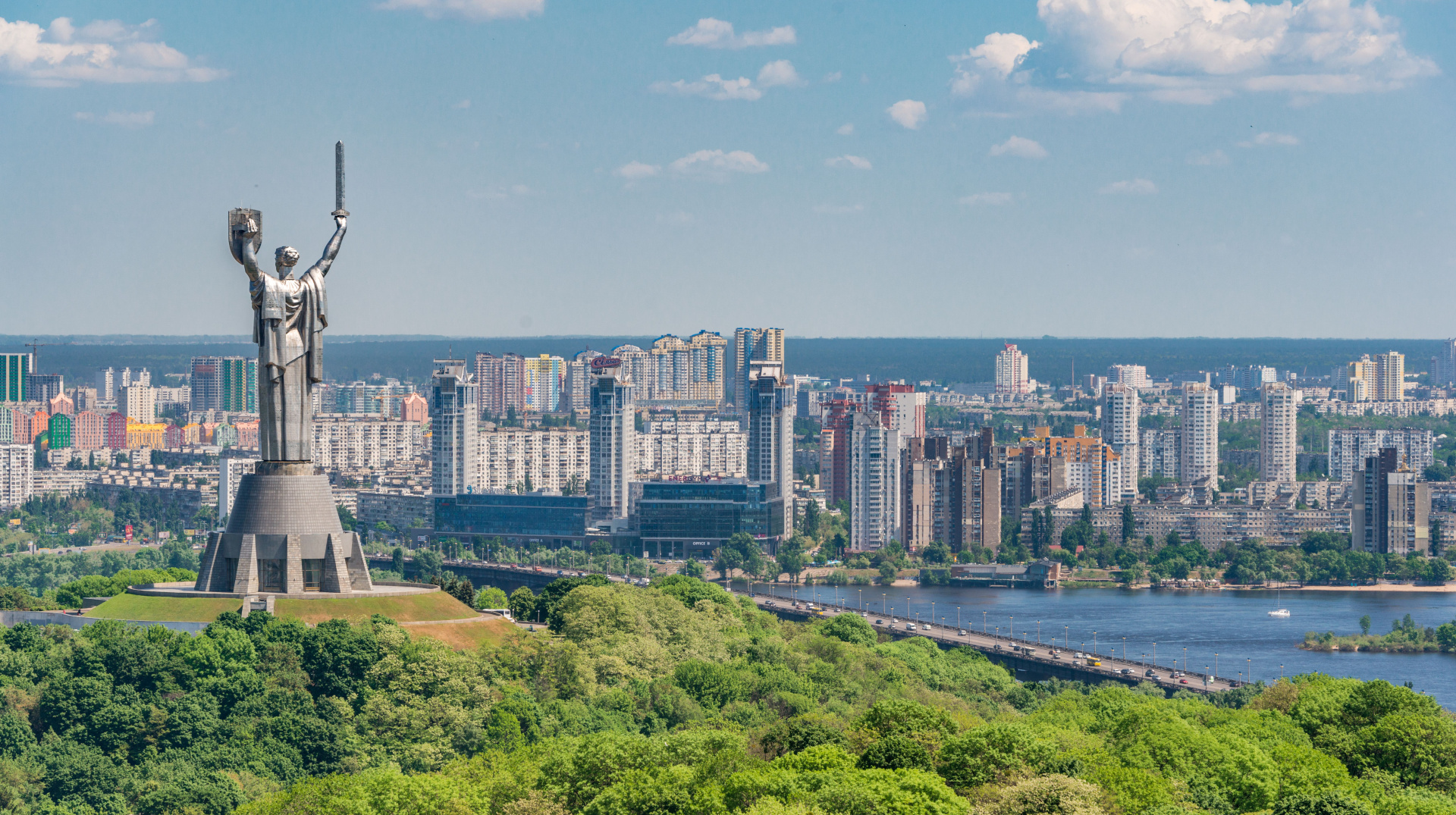 На вихідних ще буде до +37°, а з понеділка спека трохи спаде