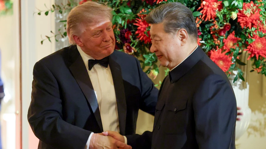Трамп на зустрічі пропонував Сі купляти американську зброю