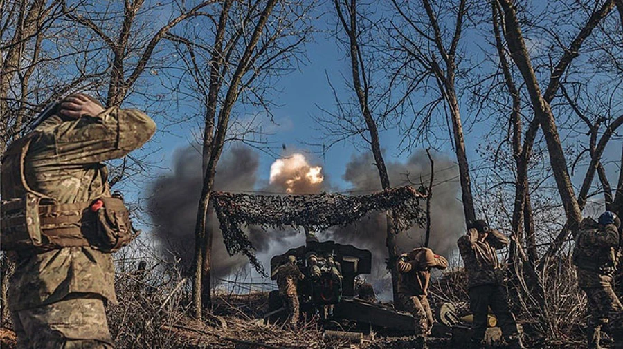 Ukrainian defenders kill about 870 invaders in 24 hours