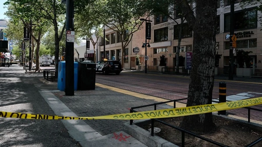 У супермаркеті США чоловік відкрив стрілянину, щонайменше 10 загиблих