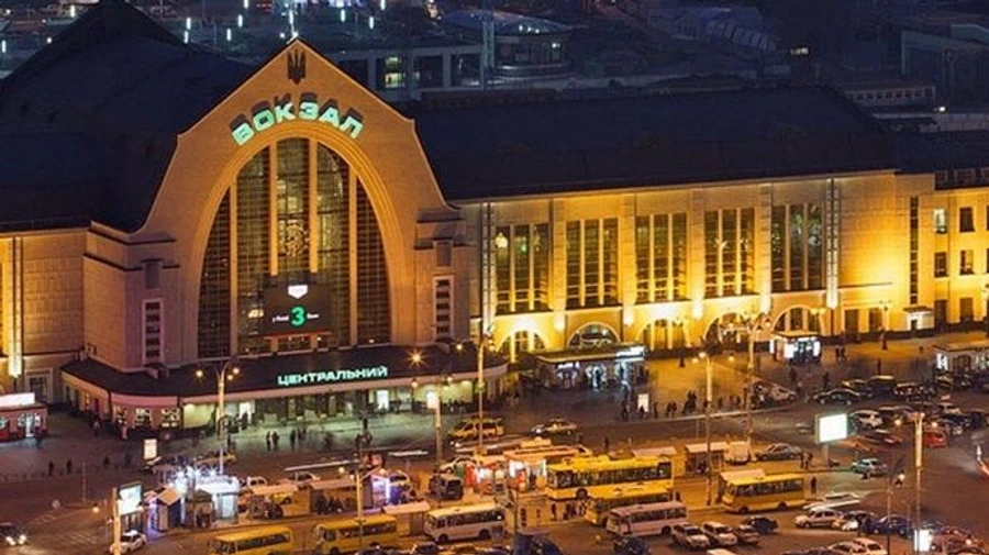 УЗ знеструмлювала Центральний вокзал у Києві, але поїзди вже їздять