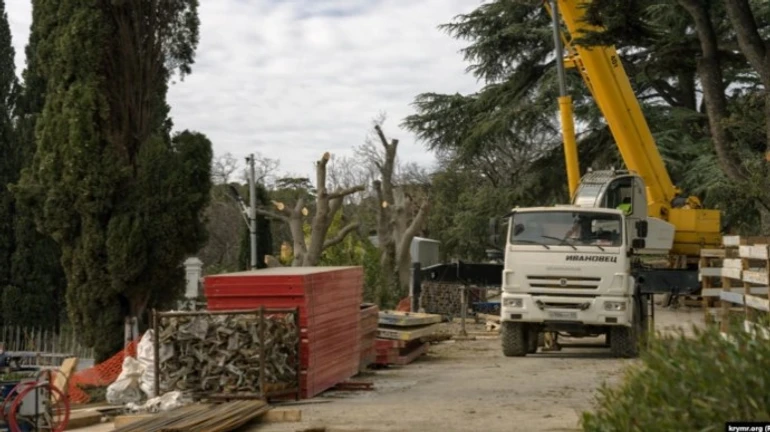 В Крыму уничтожают уникальный Форосский парк, крымчане умоляют Путина помочь
