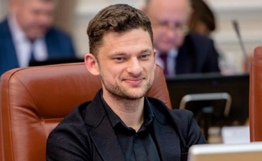 Дубилет попрощался, но еще не идет: обсуждают его будущее в правительстве