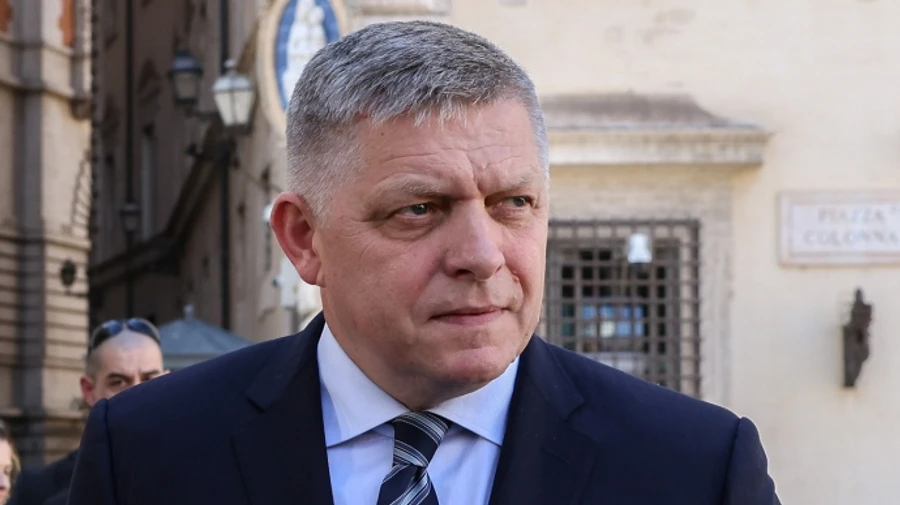 Фицо: Словакия снимает вето с 18-го пакета санкций ЕС против РФ