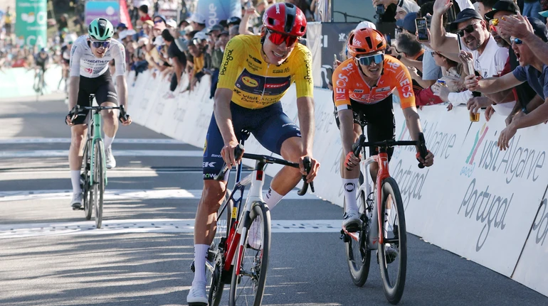 Гонка к солнцу: первый тест для Аюсо, три капитана Ineos. Превью Париж – Ницца-2026