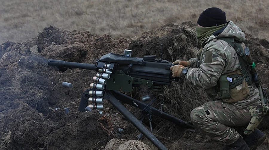 У Кабміні розповіли, скільки чиновників воює на фронті: 108 уже загинули 