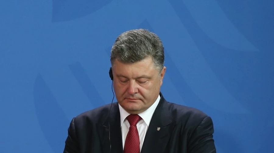 У Зеленського пояснили, чому канали Порошенка викинули з ефіру. На Еспресо відповіли