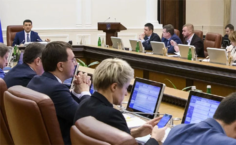 Супрун рассказала, почему на Кабмине министры сидели в телефонах