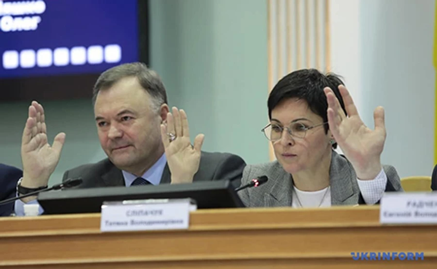 ЦИК официально объявила результаты первого тура и назначила второй