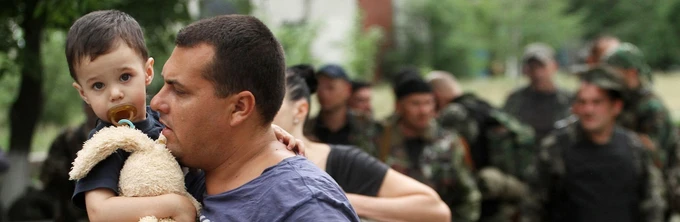 Сохранение связей и поддержка переселенцев: как украинцы видят реинтеграцию Донбасса