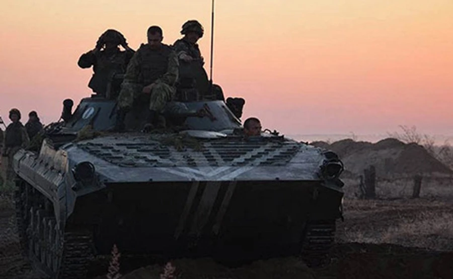 СЦКК: Во время перемирия боевики стягивают военную технику и вооружение