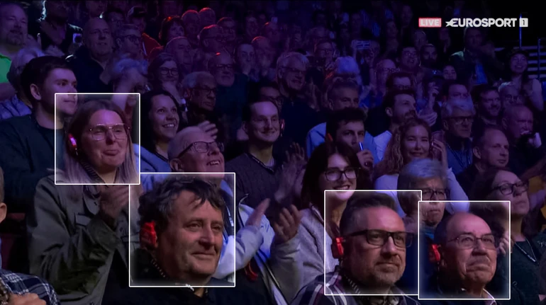 Тишина и наушники: почему просмотр снукера такой необычный