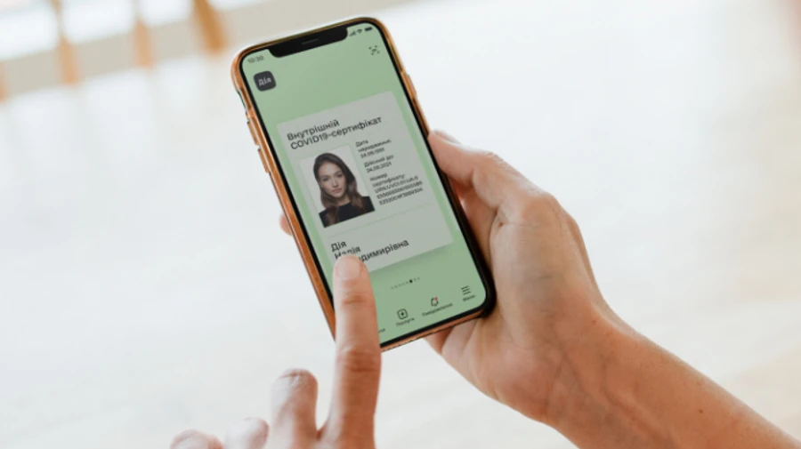 Вінницький бізнесмен продавав фейкові ковід-сертифікати з внесенням в Дію 