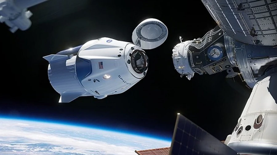 Астронавтов уже закрыли в Crew Dragon и провели соответствующие тесты