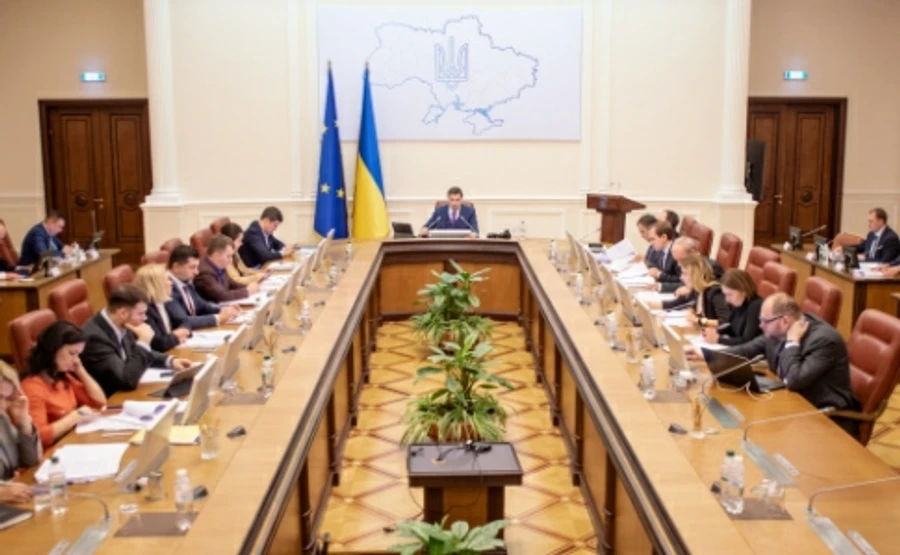 Кабмин упростил пересечение КПВВ учащимся на материковой Украине