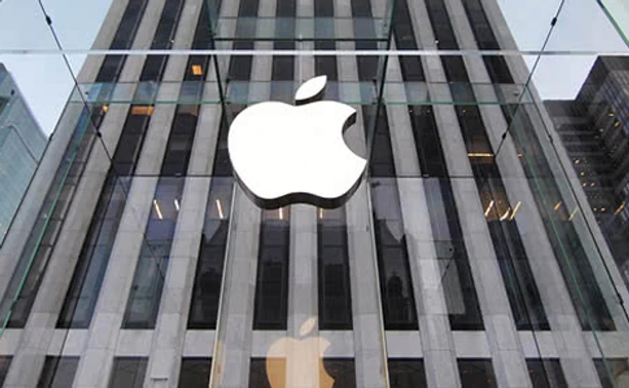 Євродепутати засипають Apple листами через російський Крим