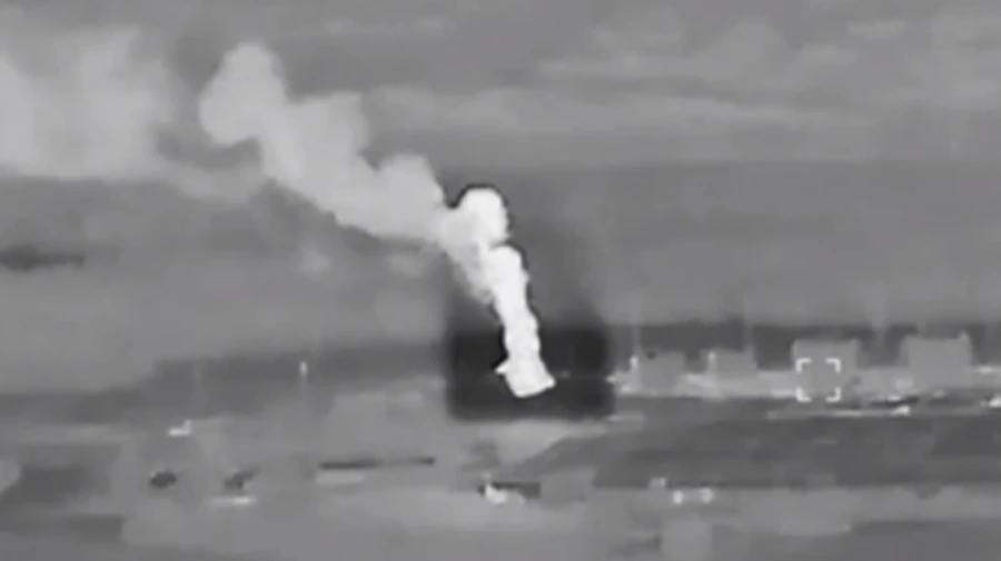 Ukrainian defence forces strike oil pipeline in Russia's Bryansk Oblast – video