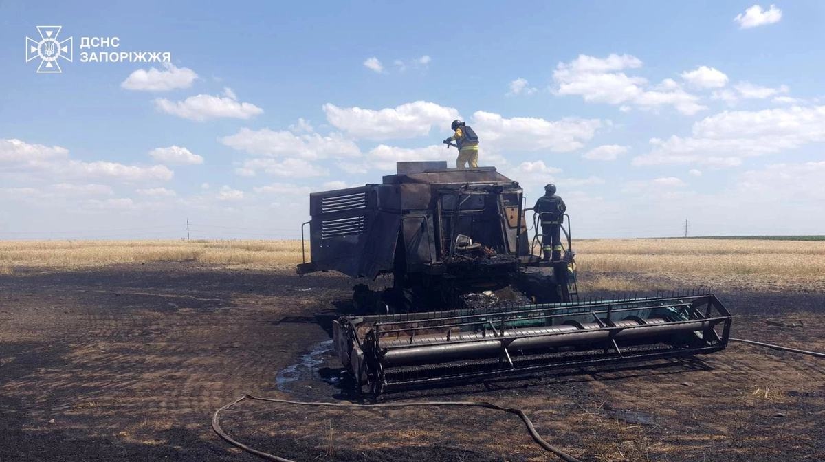 Russian forces attack combine harvester in field in Zaporizhzhia Oblast ...