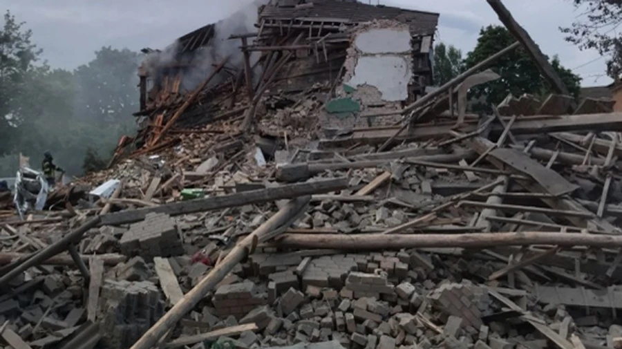 Russians strike Chuhuiv with S-300 missiles, damaging civilian infrastructure