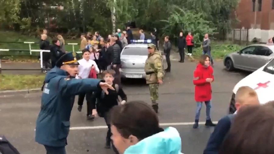 У Росії відкрили стрілянину в школі: кількість загиблих зросла до 17