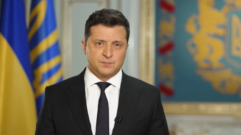 Зеленский в обращении заверил, что все под контролем: призвал олигархов вернуться