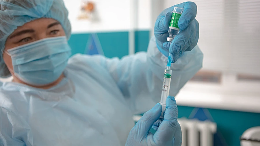 Более 7 миллионов COVID-прививок сделали в Украине