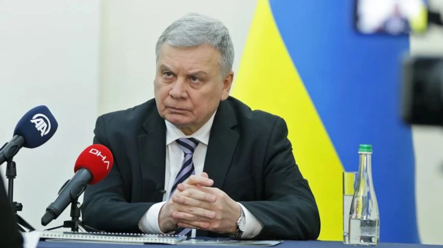 Украина не пойдет по пути тотальной милитаризации – Таран