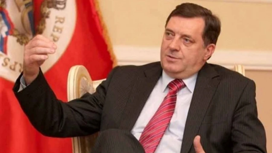 Додік, що подарував РФ викрадену в Луганську ікону, звинуватив Кулебу у некомпетентності