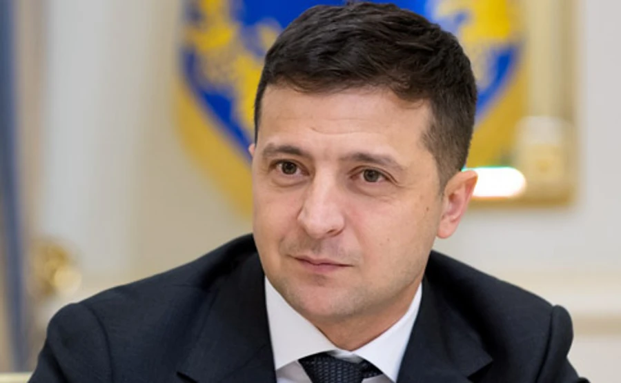 Оточення Зеленського розділилося на за і проти надзвичайного стану в країні