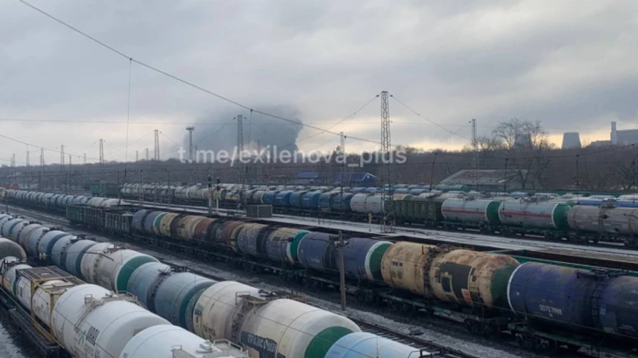 Defence Intelligence of Ukraine drones attack Russian oil refinery producing fuel for supersonic jets – video