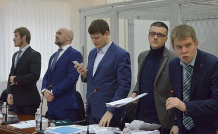 Адвокаты Мангера общались с Левиным, когда он был в розыске. Они отрицают