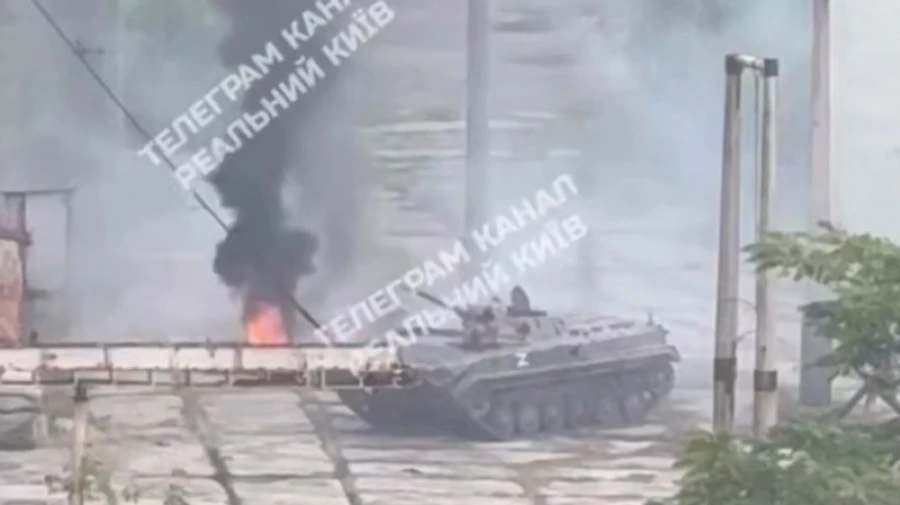 Звуки выстрелов и клубы дыма: в Киеве снимают фильм о войне