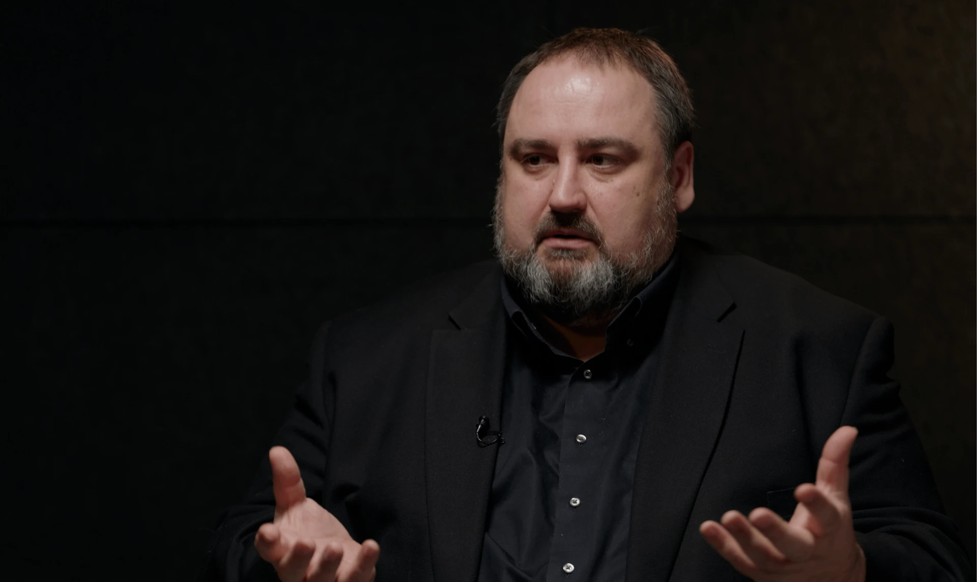 Українці тримають державу на голодному пайку довіри. Євген Глібовицький про вікна можливостей, вибори, корупцію та вивчення Росії