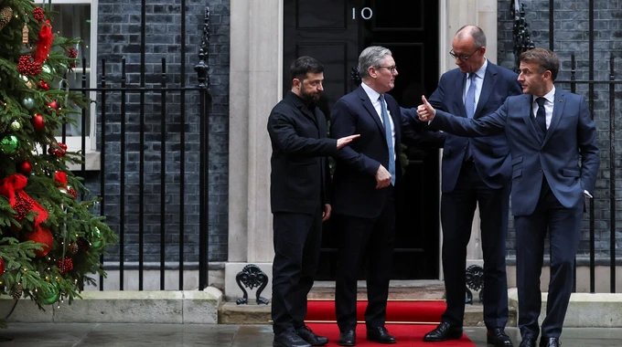 Macron says that Ukraine and Europe now have many cards in peace negotiations