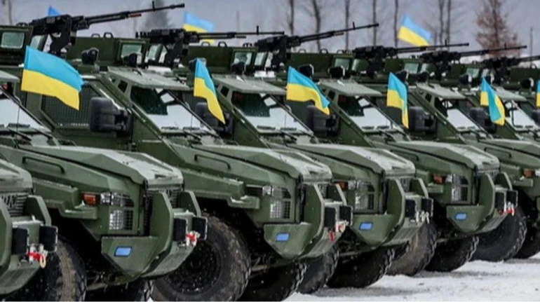 Уряд перенаправляє три мільярда гривень на закупівлю озброєння