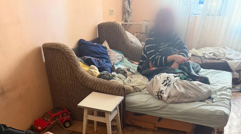 На Волині 12-річний хлопчик поскаржився поліції на недогляд матері: дітей тимчасово вилучили