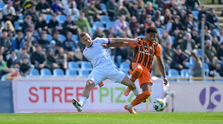 ЛНЗ та Шахтар не виявили переможця в матчі лідерів чемпіонату України з футболу