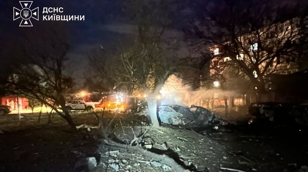 На Київщині через атаку росіян загинули 3 людини На Київщині через атаку росіян загинули 3 людини