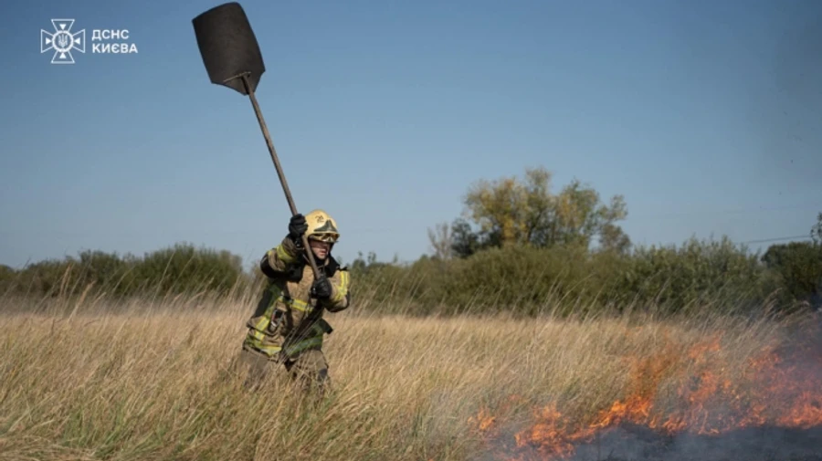 Firefighters battle 18 large-scale fires in seven oblasts of Ukraine